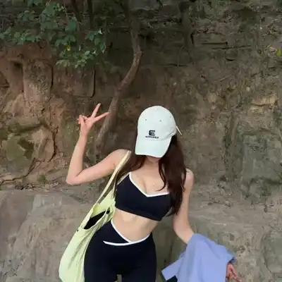 赖龙思